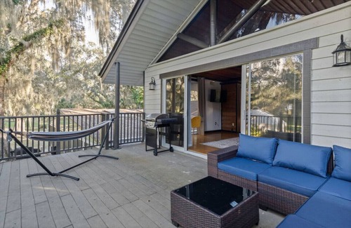 Kissimmee Cabin | Romantic Cabin w/Balcony + Tub + Hammock + Grill