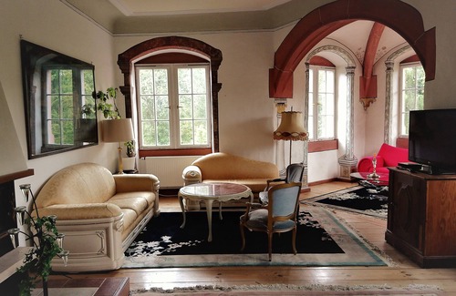 Lohrbach Other | Romantic castle apartment for 4-6 people in the Heidelberg/Neckar Valley region