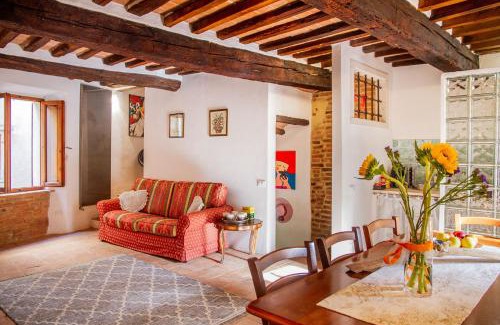 Monterotondo Marittimo Apartment | Romantic & Charming appartamento in centro storico Cuore di Toscana