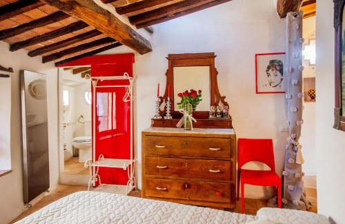 Monterotondo Marittimo Apartment | Romantic & Charming appartamento in centro storico Cuore di Toscana