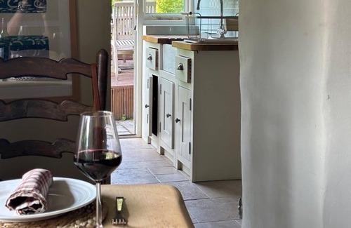 Totnes House | Romantic, cosy, historic 700 year old cottage with garden in the South Hams