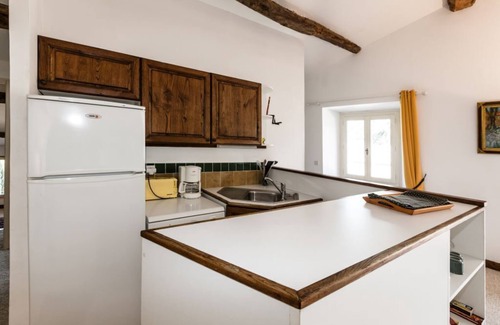 Alignan-du-Vent Apartment | Romantic dovecote in a dream location for nature and peace lovers
