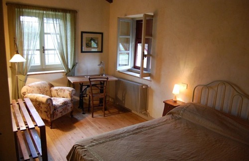 Saint-remy-de-provence Other | Romantic farmhouse in Monferrato wine district