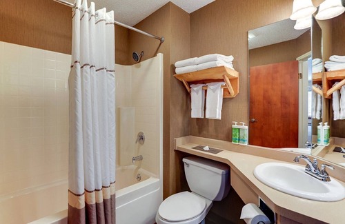Galena Hotel | Romantic Galena Retreat: Themed Rooms & Heated Pool | 3 Units