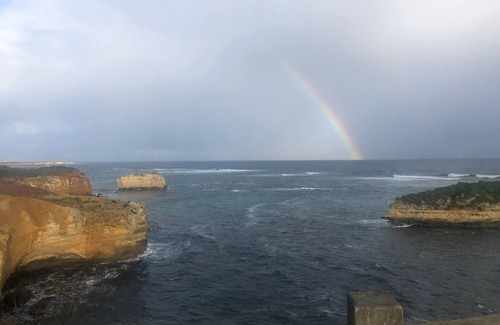 Port Campbell Cottage | Romantic Getaway or Making Memories with Besties