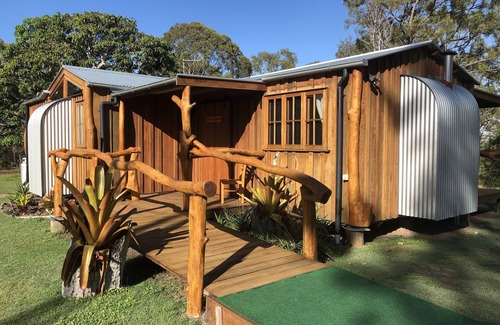 River Heads Cabin | Romantic getaway on 75 acres with outdoor bath