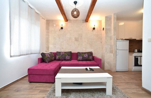 Boreti Villa | Romantic Getaway Villa Ariel with Pool