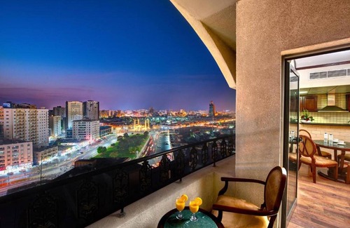Sharjah House | Romantic Honenymoon Jacuzzi Suite | Royal Tulip