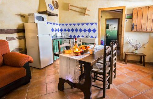 Laroya House | romantic house for 2 people with jacuzzi