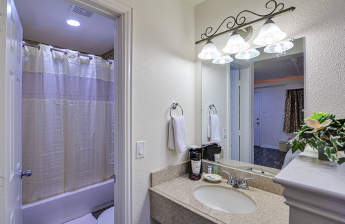 Dallas Hotel | Romantic Inn & Suites