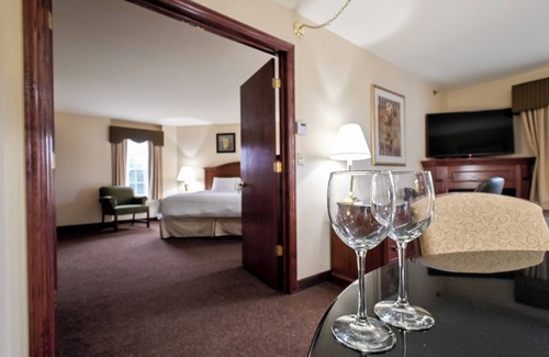 Pembine Hotel | Romantic Island Getaway! Pet-Friendly Unit w/Pool & Dining | Free Parking!