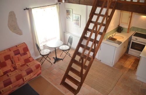 Perrusson Cottage | Romantic Loire Valley cottage for 2 with superb heated pool & carp fishing lak