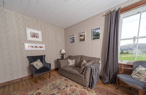 Breakish Cottage | Romantic lodge retreat with incredible views