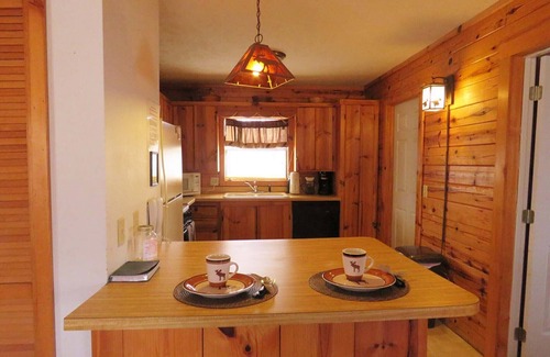 Jasper Cabin | Romantic Log Cabin near the Buffalo National River