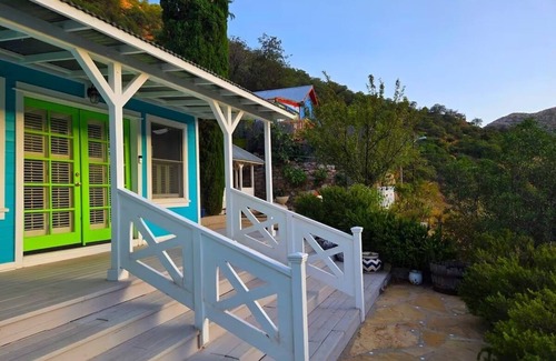 Bisbee House | Romantic Luxury Getaway in Historic Bisbee with Breathtaking Views and Hot Tub!