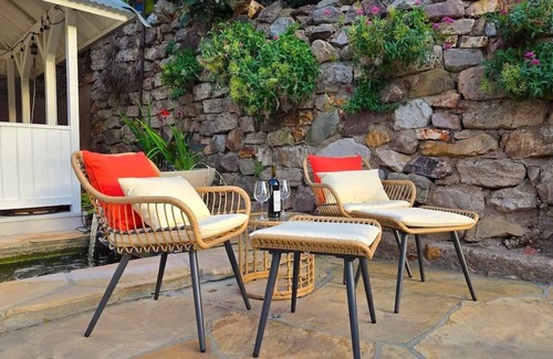 Bisbee House | Romantic Luxury Getaway in Historic Bisbee with Breathtaking Views and Hot Tub!