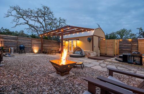 Wimberley House | Romantic Luxury stay w Sauna, Pool & Amenities on 10 acres