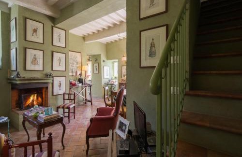 San Pietro a Cegliolo Villa | Romantic Retreat with Pool
