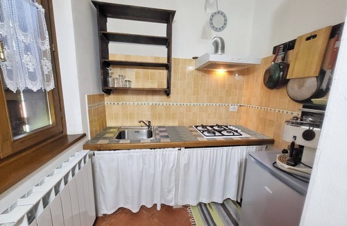 Piazza al Serchio Villa | Romantic Riverside Property, small private pool. WIFI . Walk to facilities