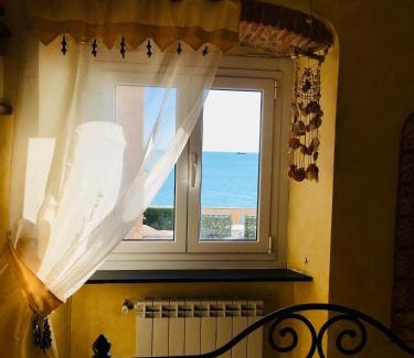 Nervi Apartment | Romantic Sea View Flat in Genova