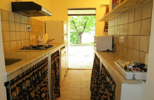 Arrone House | Romantic single house in the country with garden and complete equipment
