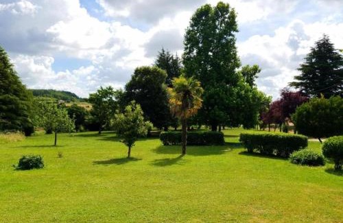 Chalais House | Romantic stay in a medieval castle with pool and restaurant among others