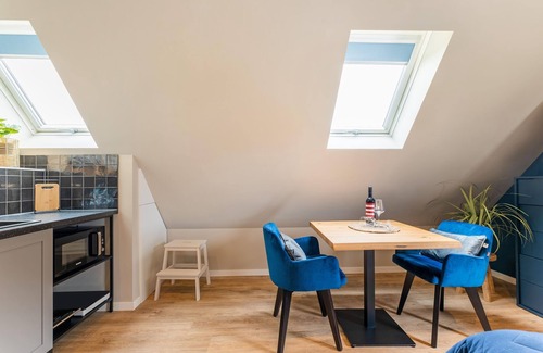 Stellendam House | Romantic studio in Stellendam with terrace
