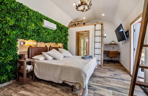 Wimberley Villa | Romantic Tiny Luxury Retreat w heated pool, sauna n outdoor shower in Wimberley 10 acres