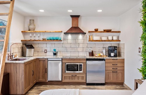 Wimberley Villa | Romantic Tiny Luxury Retreat w heated pool, sauna n outdoor shower in Wimberley 10 acres