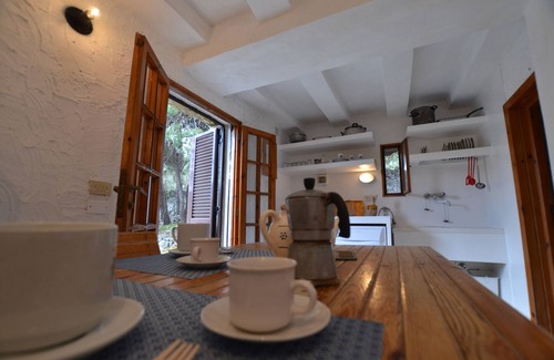 Castro Marina Cottage | Romantic trullo with sea access and stunning views (house G)