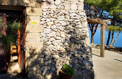 Castro Marina Cottage | Romantic trullo with sea access and stunning views (house G)