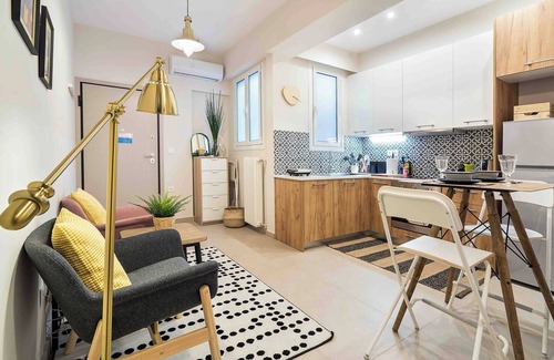 Petralona Apartment | Romantic & Well Decor Shining ☆ Top Location!