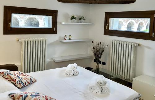 Citta Antica Apartment | Romantic Window On Arena