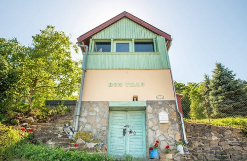 Zalaszentgrot House | Romantic wine cottage up hill country side near forest trails