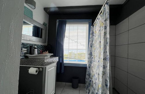 Aguadilla Pueblo Apartment | Rompeolas Ocean View 1 bedroom apartment Aguadilla Pueblo