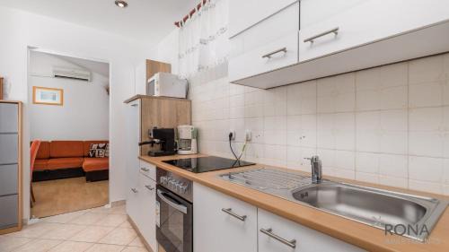 Cervar Porat Apartment | Rona Apartment Ivana