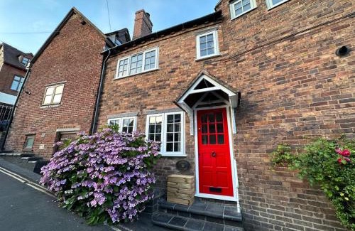 Bridgnorth House | Rondor Cottage