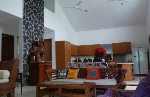 Lembang Bed & Breakfast | Ronia Mountain Villa Lembang