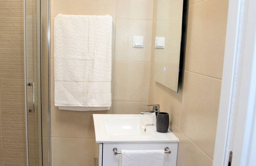 Sao Bartolomeu de Messines Apartment | Room in a new house with Balcony in the central area of the village