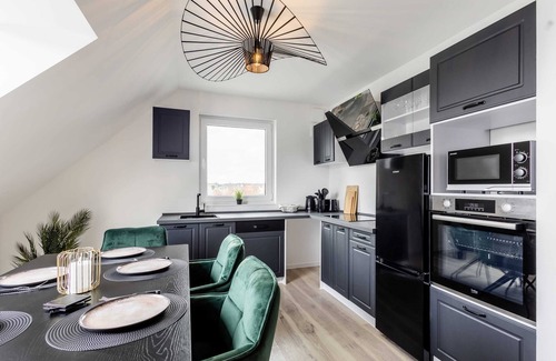 Rheda-Wiedenbruck Apartment | Roof-Suite 02 I Aufzug I BBQ I WiFi I Balkon I TV