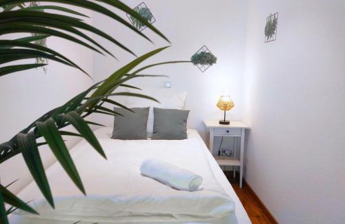 Langenau Apartment | Rooftop Apartments - Modernes Studioapartment für 3 Personen