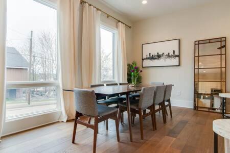 Germantown House | Rooftop Mansion with City Views