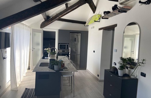 Como City Centre Apartment | Rooftop openspace with balconies, parking and bbq