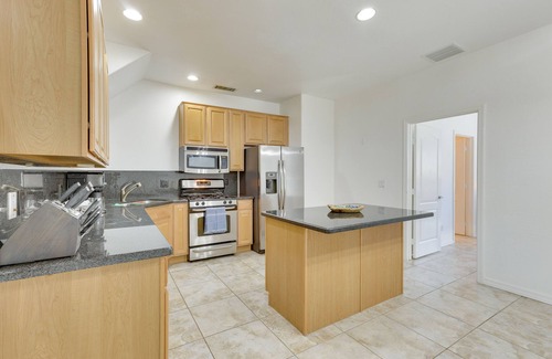Camelback East House | Rooftop Patio, Skyline Views: Phoenix Townhome!
