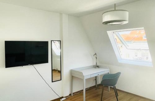 Nauwieser Viertel House | ROOFTOP RESlDENCE