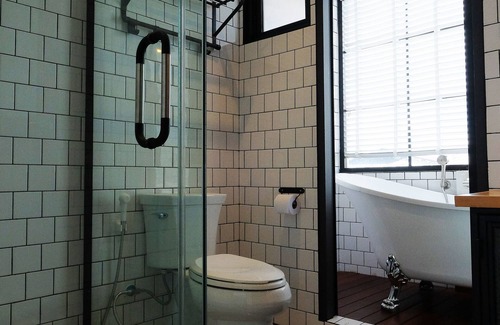 Chang Khlan Bed & Breakfast | Rooftop Room with Bathtub and Fireplace