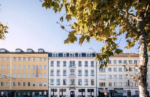 Zentrum-Ost Apartment | Rooftop Studio mit Wohnküche und Terrasse - Luga Homes - Stadthaus
