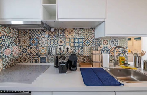 Santa Isabel Apartment | ROOFTOP Studio with terrace and view by Amoreiras