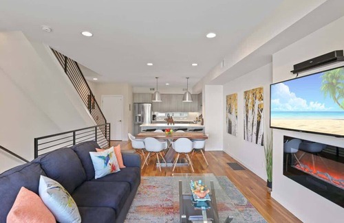 West Colfax House | Rooftop Townhome | Walk to Sloan’s Lake + Stadium