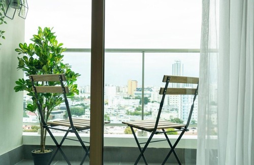 La Arboleda Condo | ★RooftopPool-KINGbed-Views-Gym-WiFi-A/C-YellowKey★